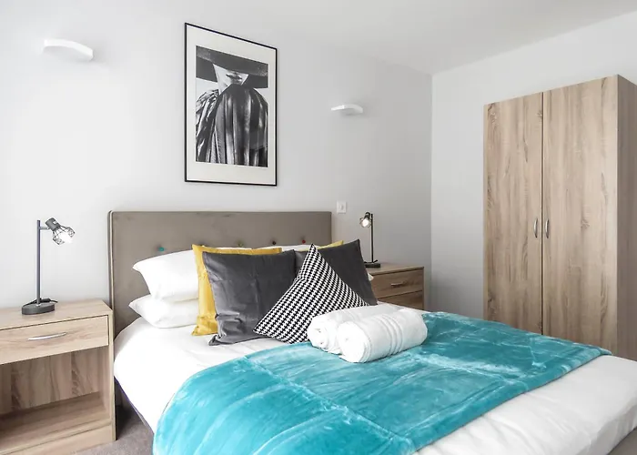 Tudors Esuites Jq Apartments Two Bedrooms